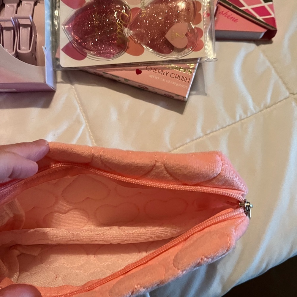 Heart Embossed Pink Cosmetic Bag - Picture 2 of 3